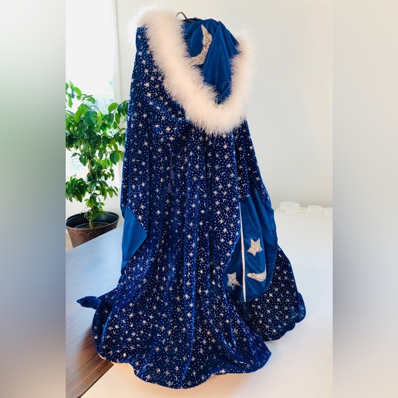 Cape set Wizard Cape set Silver Blue velour Feather, trim hood, tunic, & acces S - Picture 10 of 10
